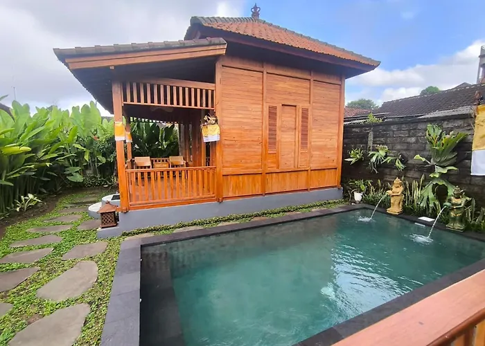ゲストハウス Nugraha House *